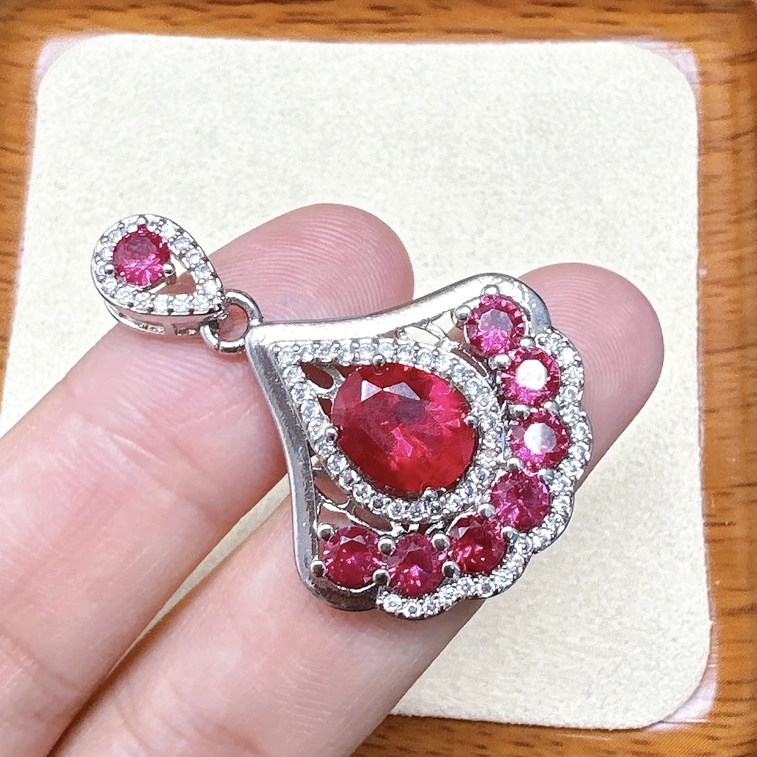 臻选吊坠 泰国春武里经典时尚气质百搭红色吊坠TZL30