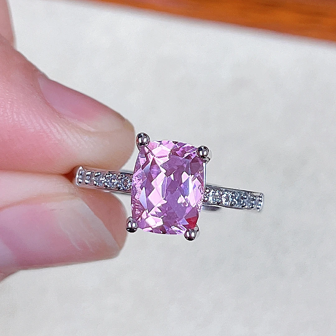 臻选戒指 泰国春武里经典时尚气质百搭粉色戒指WDA5146