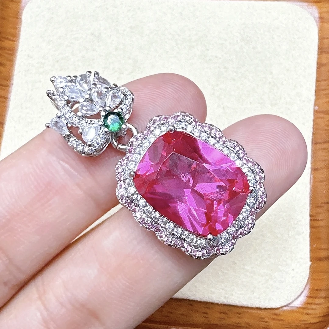 臻选吊坠 泰国春武里经典时尚设计款气质百搭红色吊坠TZL41