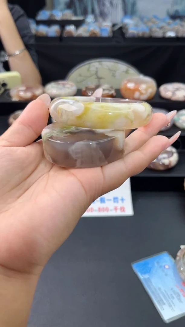 【闪购商品】石英质玉手镯未镶嵌赠品镯心（圈口58