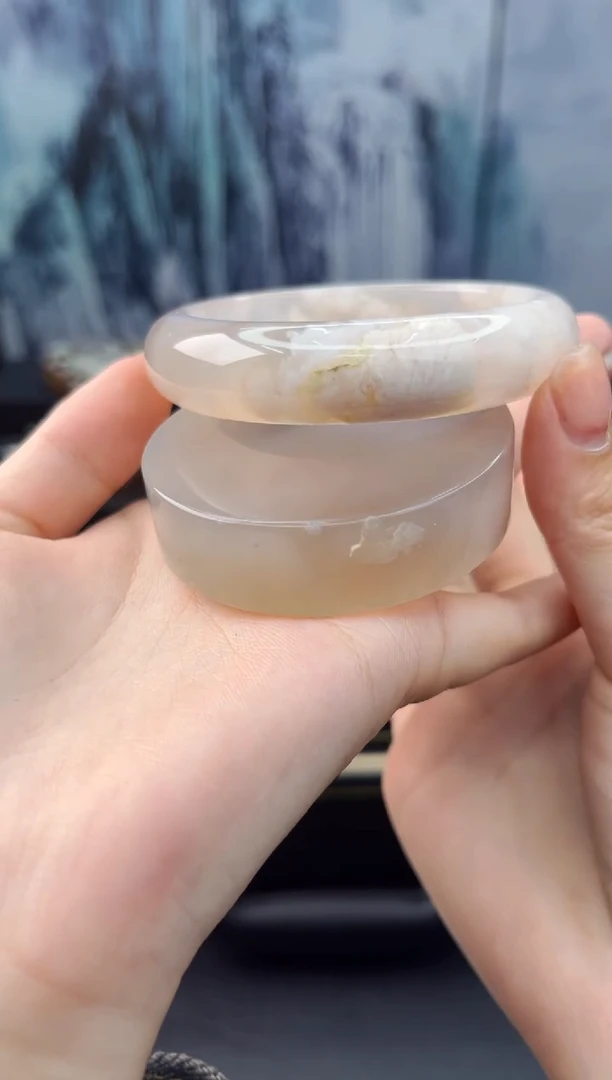 【闪购商品】石英质玉手镯未镶嵌赠品镯心（圈口61