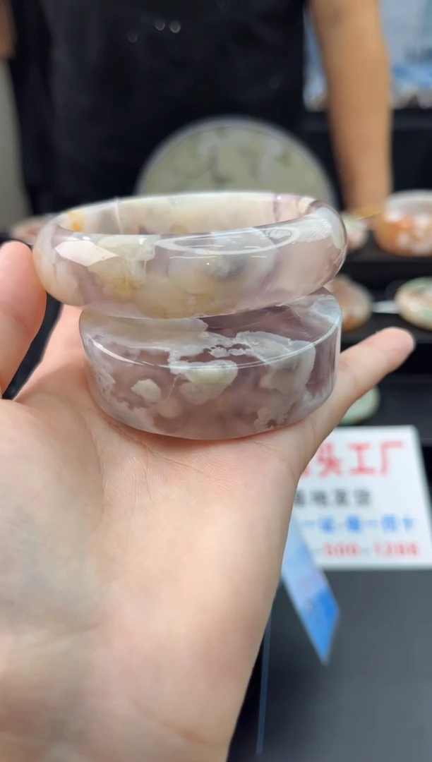 【闪购商品】石英质玉手镯未镶嵌赠品镯心（64圈口）