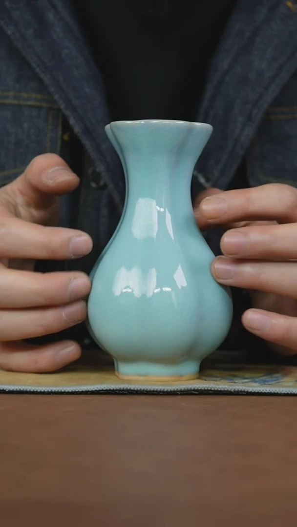 【闪购商品】瓷壶天青小花瓶