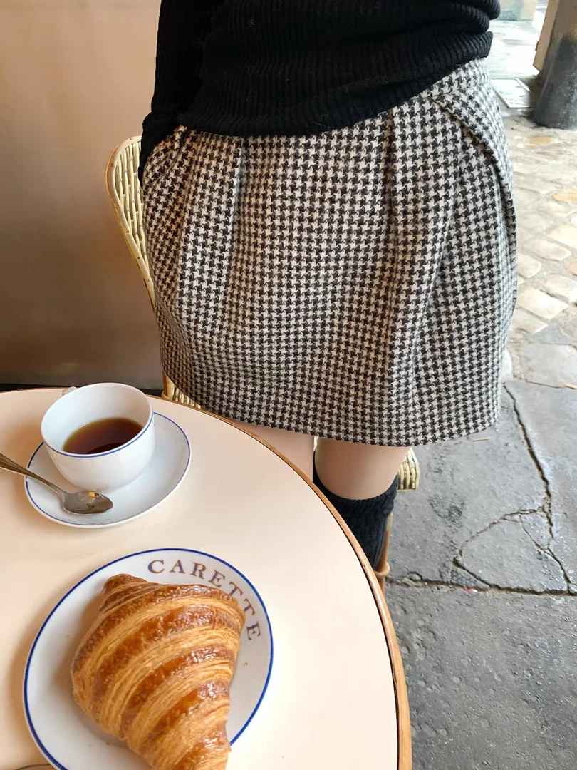 Madofit麻豆/1697 巴黎橱窗 巨好搭羊毛千鸟格/纯色/丝绒花苞短裙