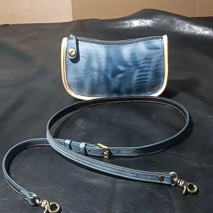 复古雾腊百搭月亮包