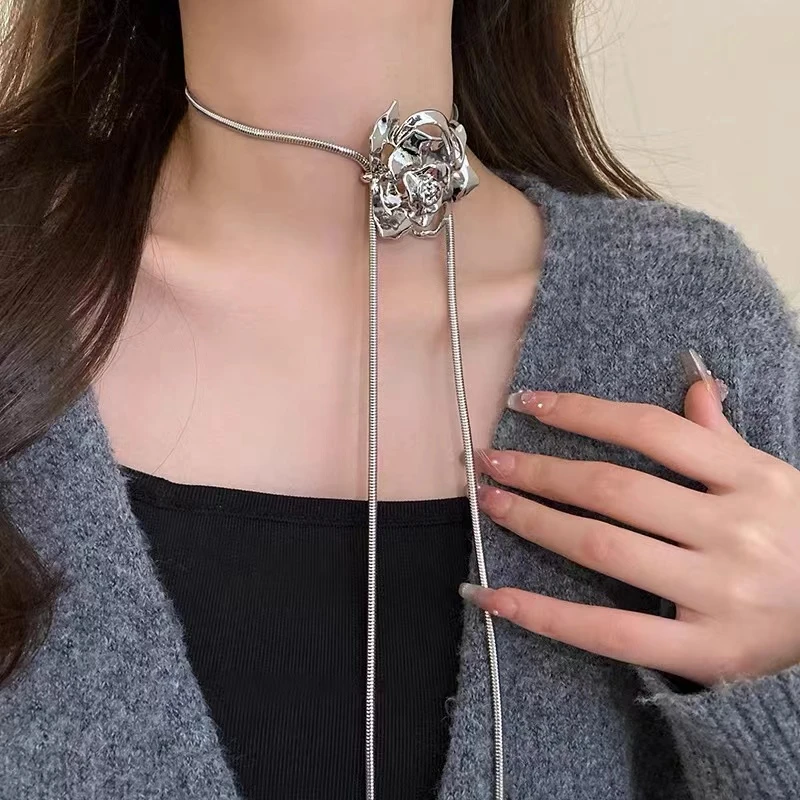 铜合金项链 银色玫瑰花项链颈圈女锁骨链辣妹甜酷风颈链锁骨链