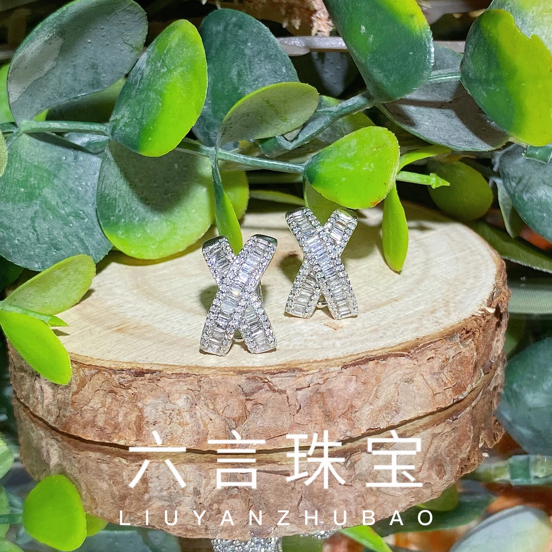【六言精选】 18k金镶嵌天然钻石  T方X耳钉耳帕  白