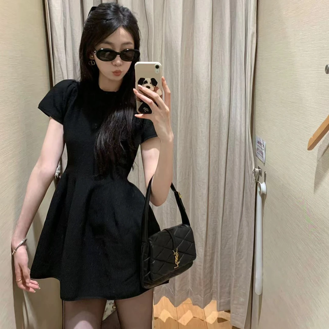 NCTA针织短袖连衣裙女小个子收腰显瘦感蓬蓬赫本风气质小黑裙