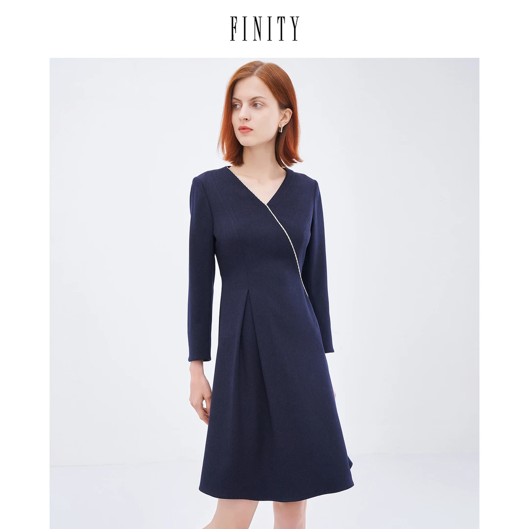 【小费班长】FINITY 新款气质连衣裙设计感宽松 F21VCC20L6