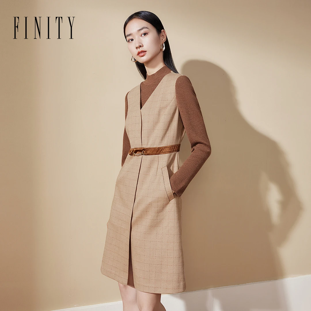 【小云总专属】FINITY 新品连衣裙气质针织时尚收腰中长 F20VDA242L