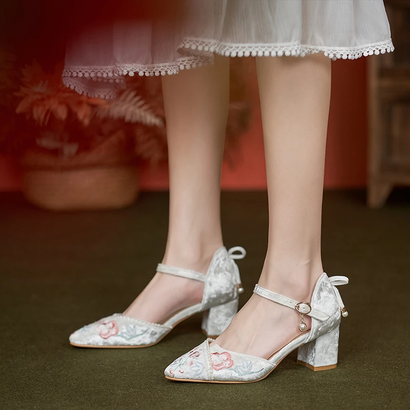LSWD《暗香来》高跟尖头复古中国风女鞋绣花百搭粗跟旗袍鞋3358