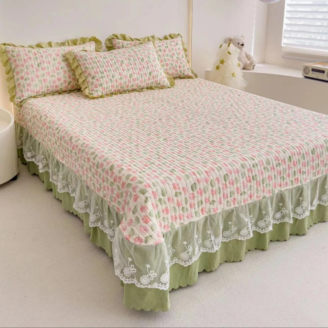 【蕾丝边床盖三件套】水洗双层纱夹棉绗缝四季款可机洗不滑床J