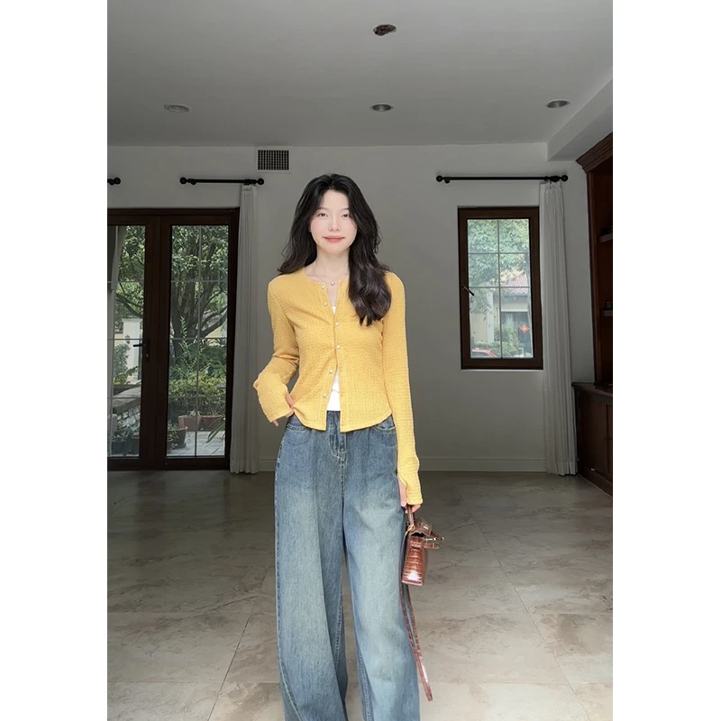 郭九九呢 珍珠扣肌理感针织开衫上衣阔腿牛仔拖地裤 G924T12263