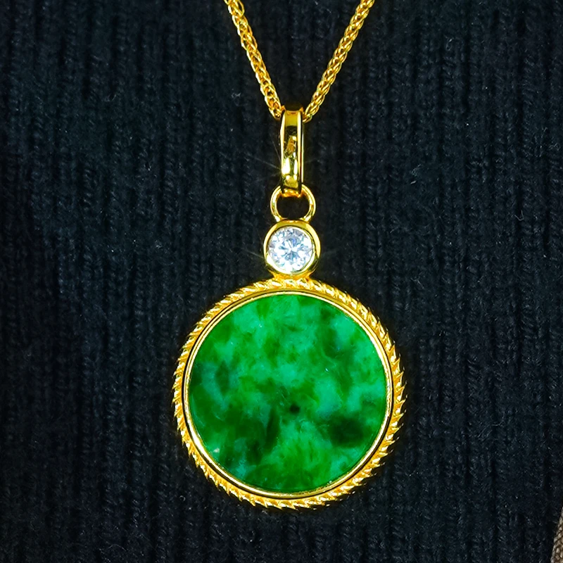 天然翡翠A货银镶嵌精致飘辣绿翡翠小圆牌单吊坠（小号）