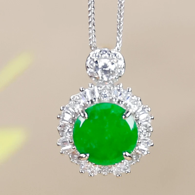 精致时尚百搭天然翡翠龙石种银白色圆牌单吊坠