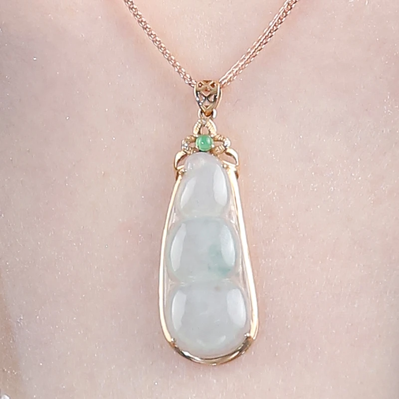 18K金镶嵌-天然翡翠A货时尚简约风冰种翡翠福豆吊坠