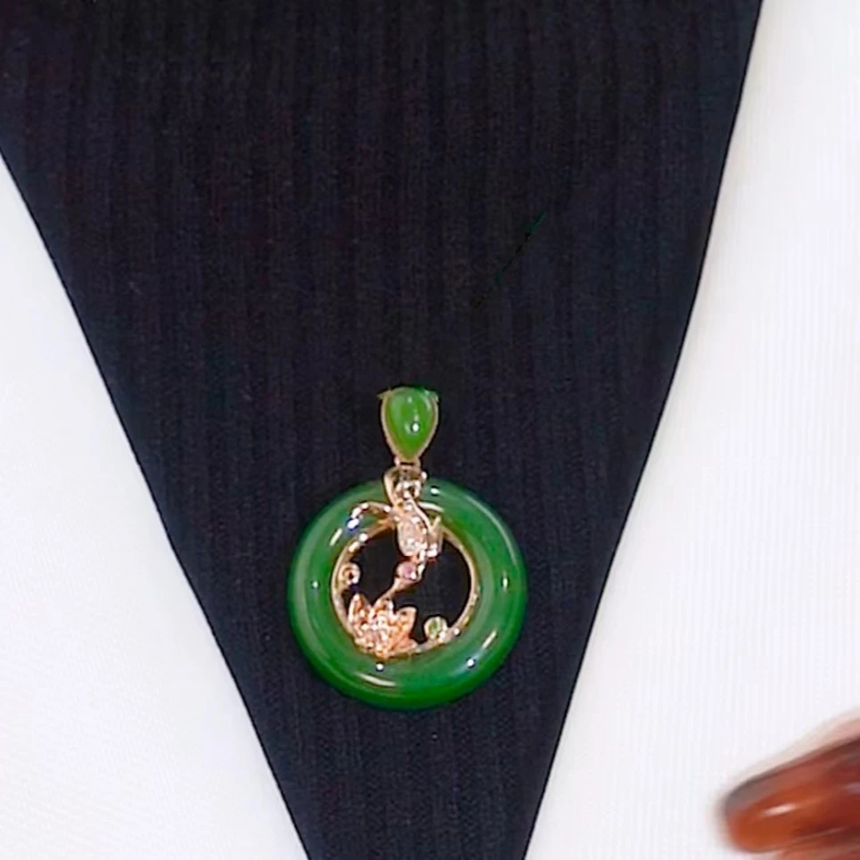 18k金镶-和田玉碧玉阳绿冰透吊坠
