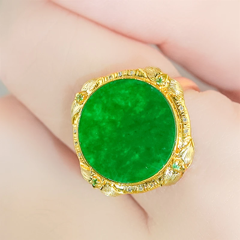 18K金镶嵌天然翡翠A货精美时尚蝴蝶结辣阳绿翡翠方形圆牌戒指