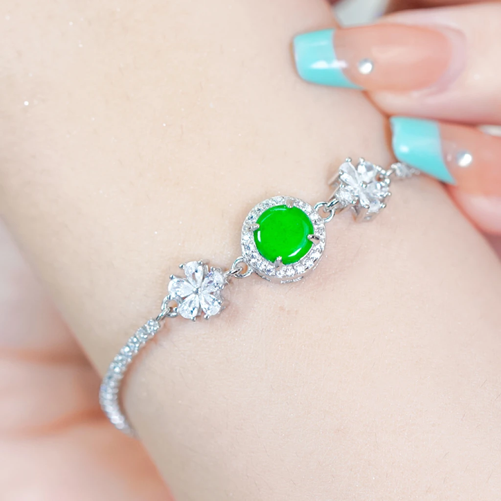 天然翡翠A货时尚花瓣设计感满绿翡翠龙石银白色小圆牌手链