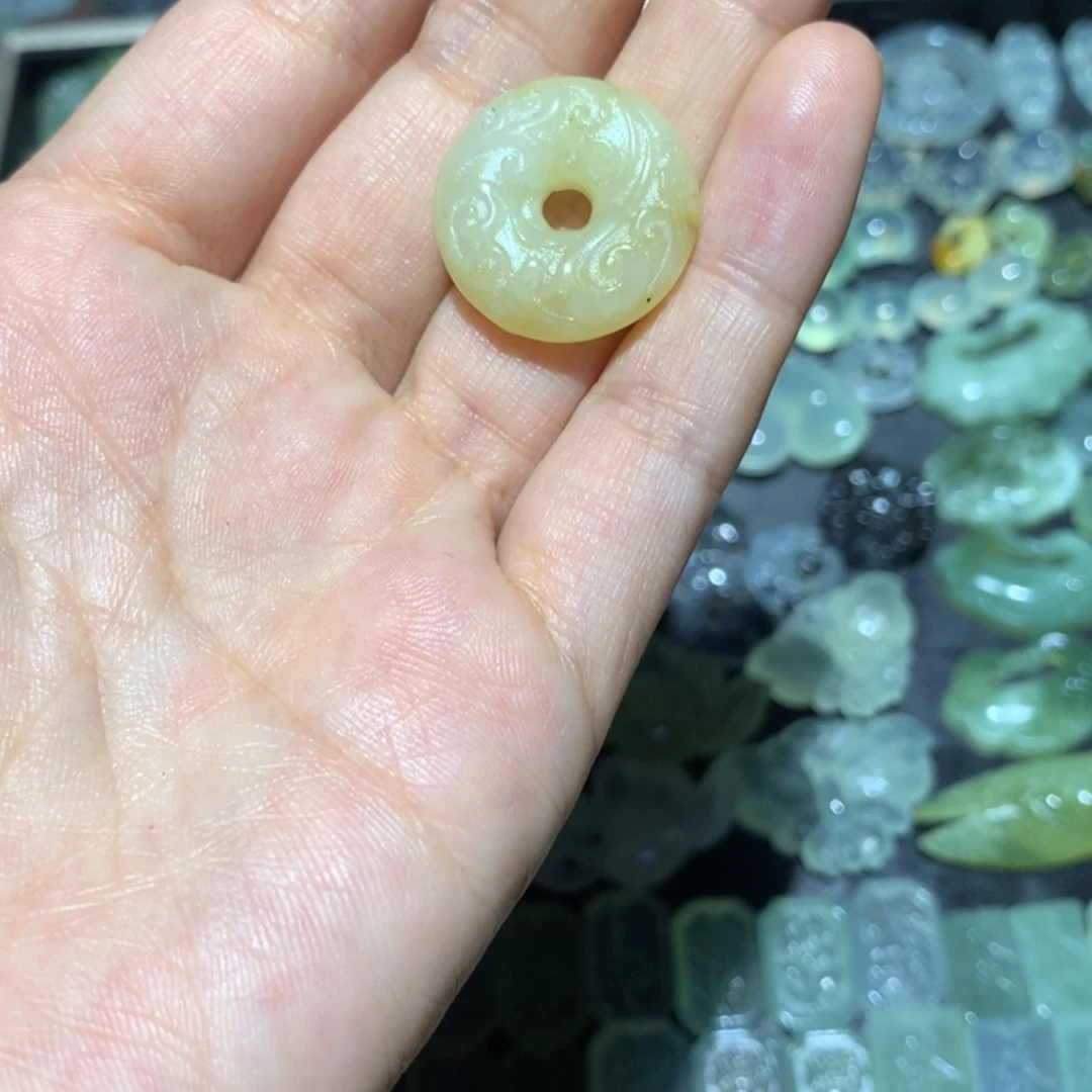 【闪购商品】蛇纹石玉颈饰未镶嵌有****๑