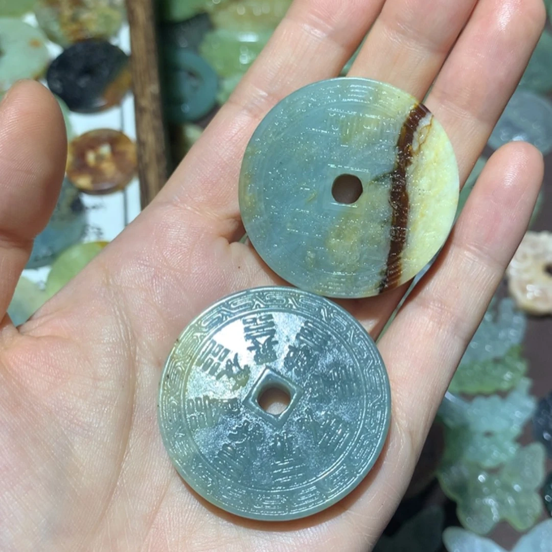【闪购商品】蛇纹石玉颈饰未镶嵌山*