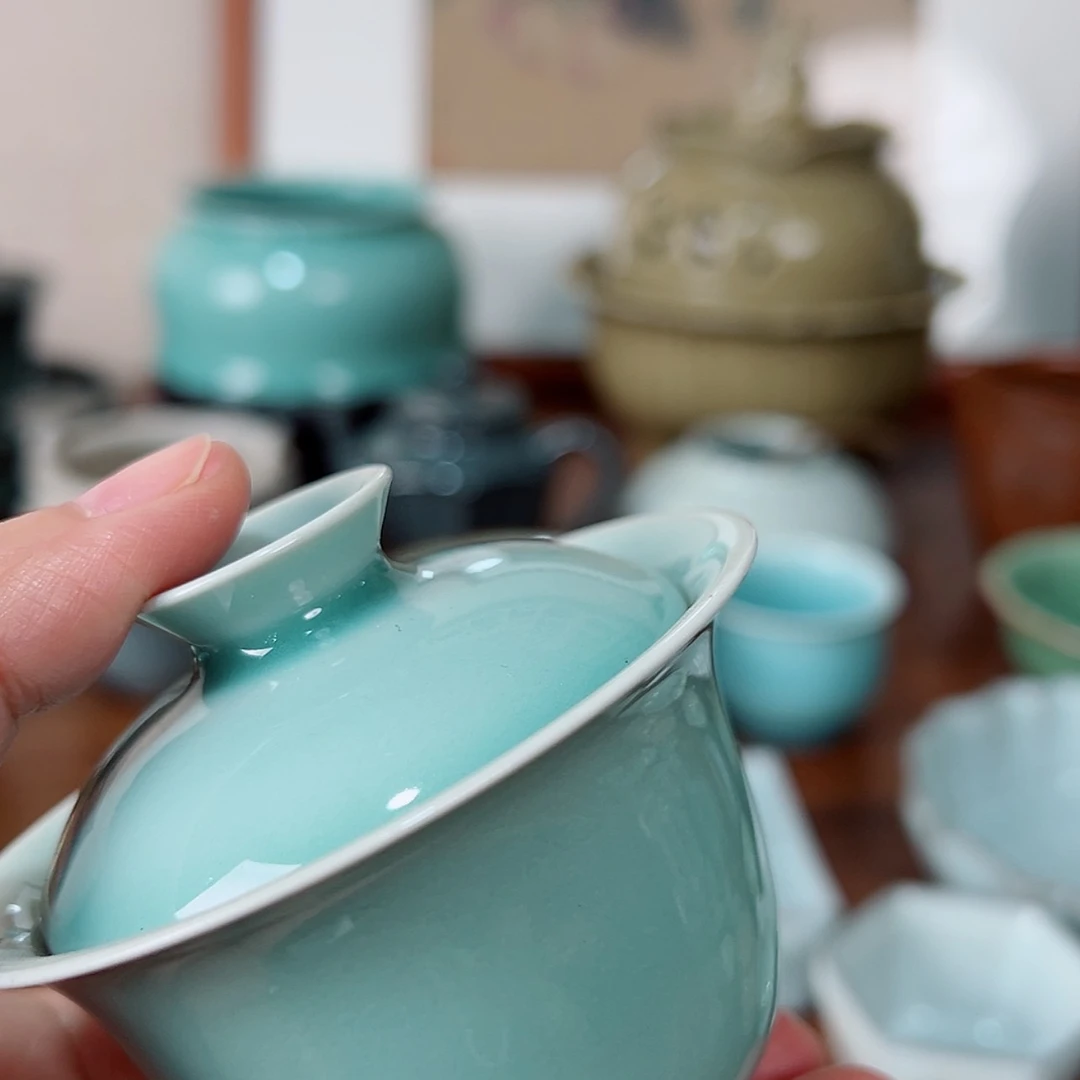 【闪购商品】陶瓷摆件惊*