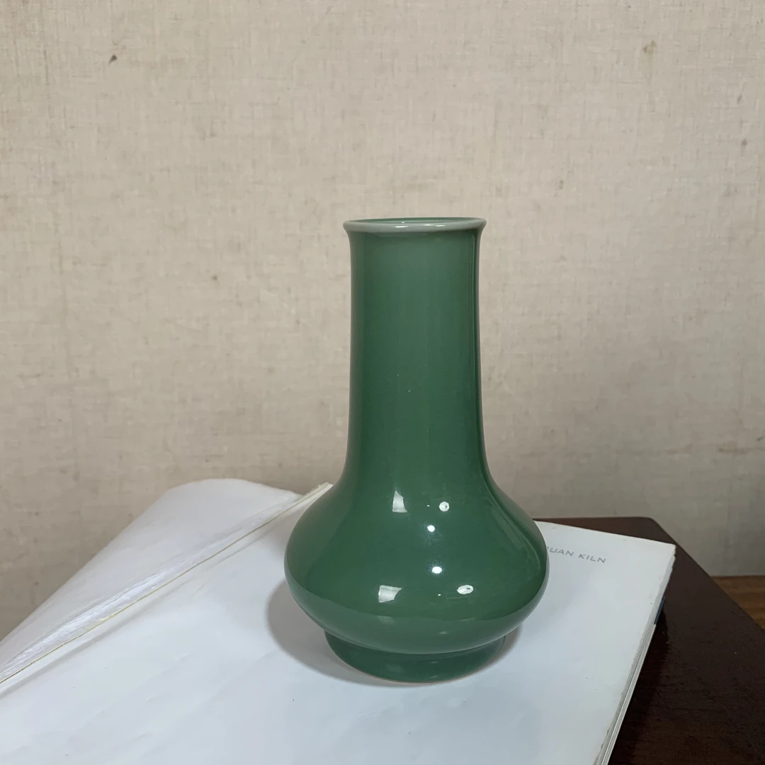 龙泉窑瓷器梅子青花瓶陶瓷花插小摆件