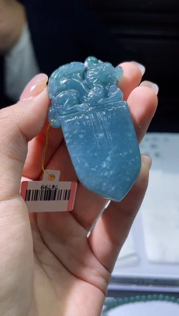 【闪购商品】定制翡翠未镶嵌50-毛货挂件需要抛光