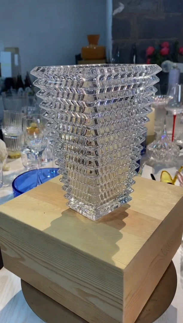 【闪购商品】20cm真我小号方花瓶（带礼品盒）