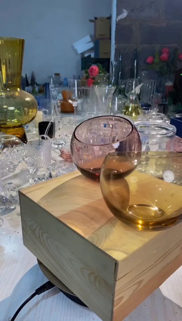 【闪购商品】粉色斜口球瓶