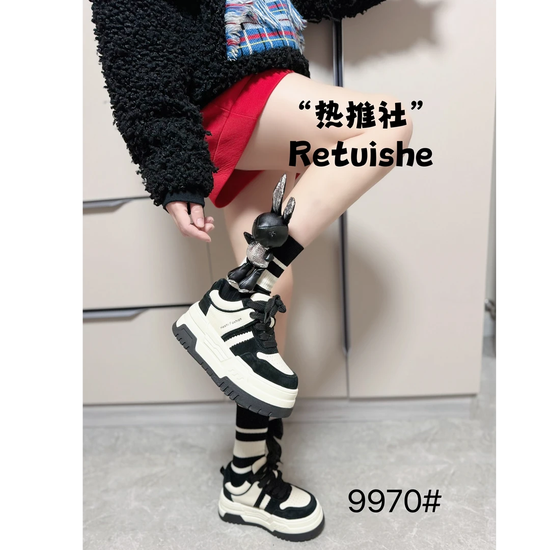 时尚潮袜女孩玩偶个性饰品3D潮袜 网红同款卡通兔子可爱中筒棉袜