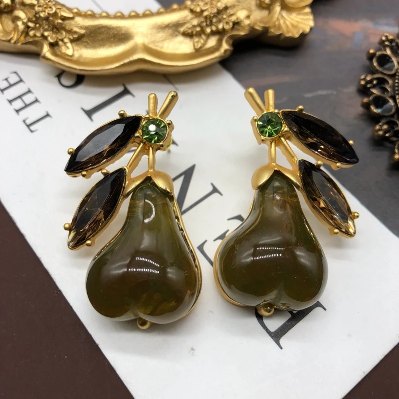 铜合金亚克力耳饰 四月新品《吉雨梨云》春季穿搭配饰装饰耳环