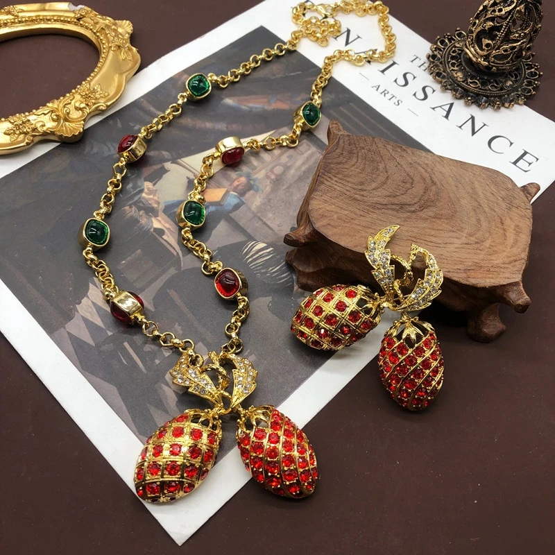 铜合金玻璃项链 四月新品《Firenze》彩色气质满钻菠萝项链胸针