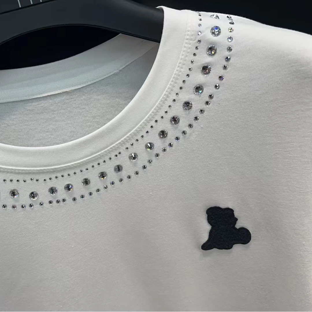 石家庄长安万达-TCH轻奢时尚简约白色圆领长袖T72C11S9001