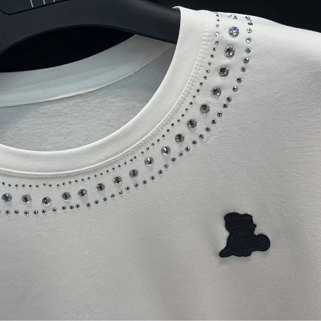 重庆大融城TCH轻奢时尚简约白色圆领长袖T72C11S9001