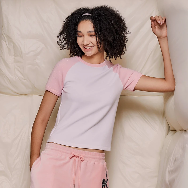 TCH服饰店播-白粉拼色小圆领修身显瘦秋季女士短袖T69C108038