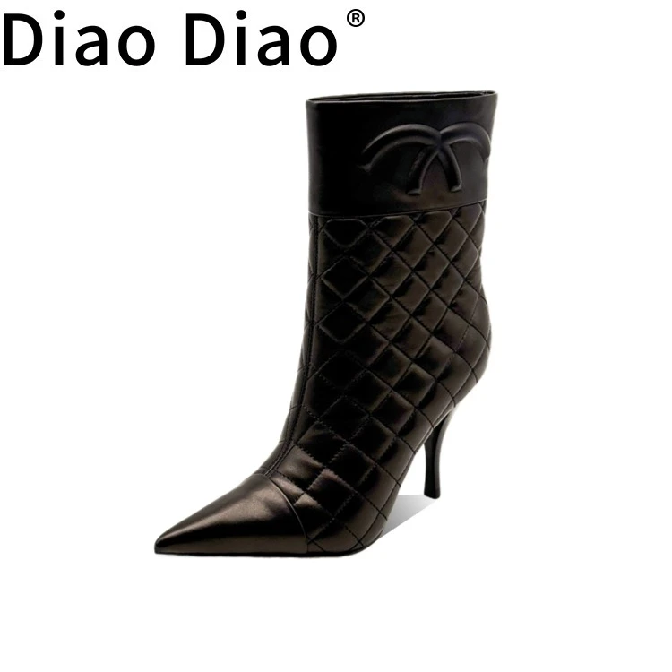 【DiaoDiao】2024冬季新款细跟尖头短靴女百搭格纹真皮小香风女靴