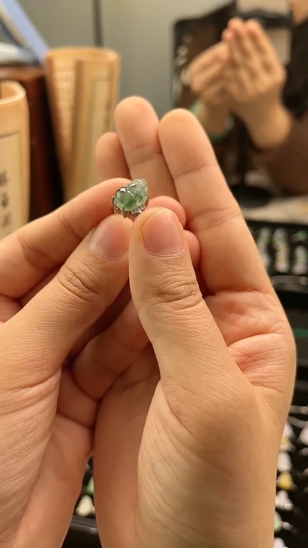 【闪购商品】翡翠戒指未镶嵌福利