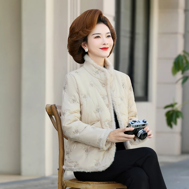 2025妈妈装短款棉服冬装洋气棉衣中老年女装保暖加厚外套小棉袄