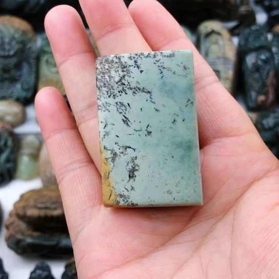 岫岩河磨玉（透闪石质玉）挂件未镶嵌