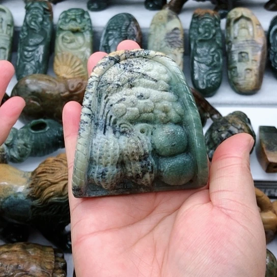 岫岩河磨玉（透闪石质玉）把件未镶嵌