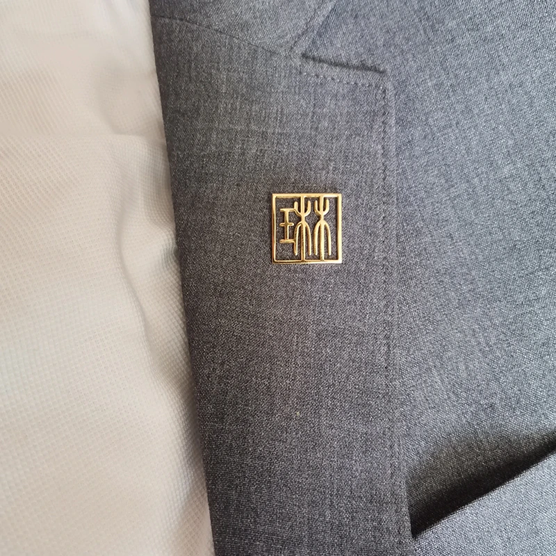 925银胸针 企业logo徽章定制名字姓氏领针胸花胸牌公司周年会纪念