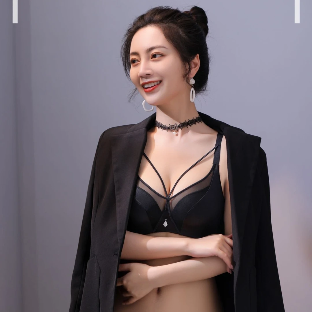 内衣女美胸性感小胸聚拢上托大胸显小舒适透气无钢圈调整型文胸罩