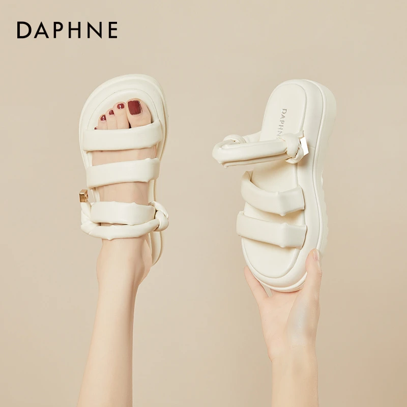 达芙妮凉鞋2025夏季爆款舒适一字式一鞋两穿女网红外穿休闲凉拖鞋
