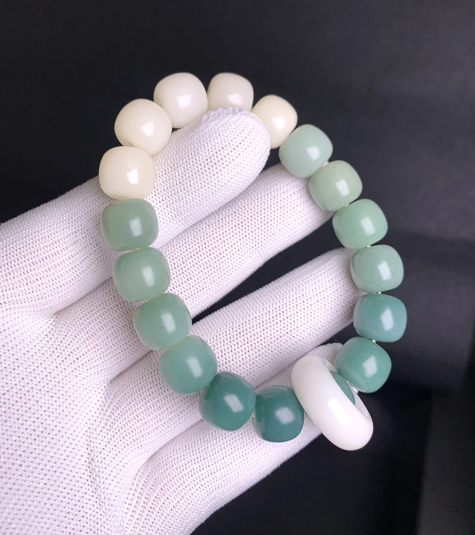 渐变菩提根手串阴皮渐变绿菩提根绕指柔手串桶珠手串佛珠