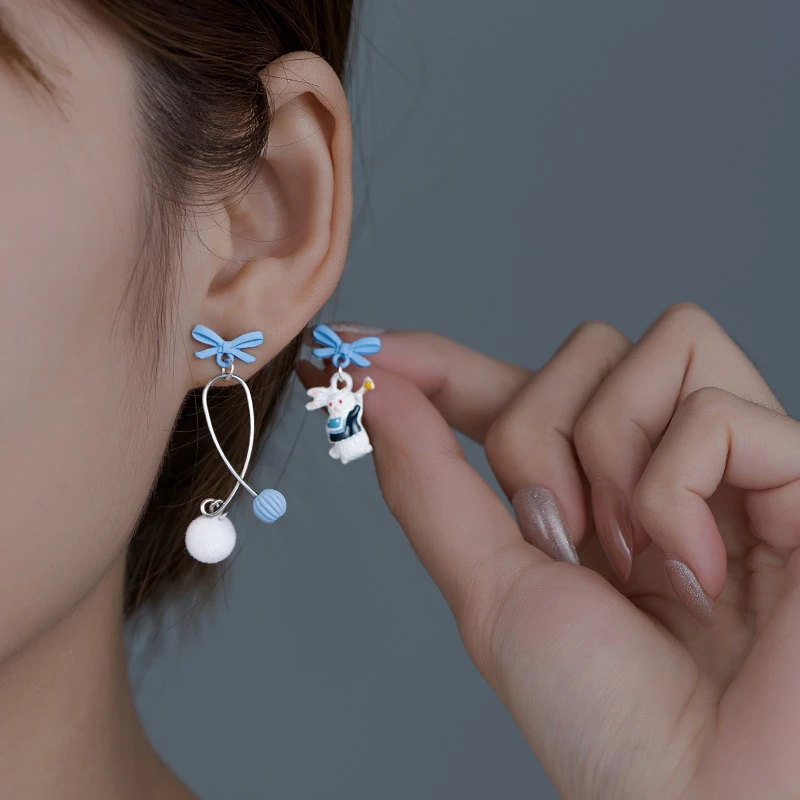 金美澳 铜合金耳饰 可爱甜美风兔子不对称耳钉小众蝴蝶结耳环小众