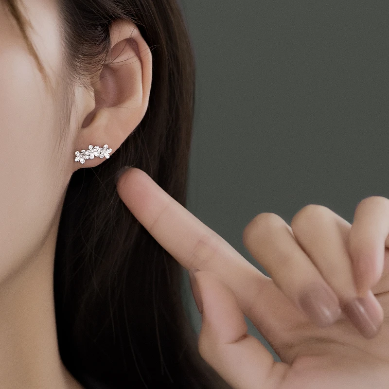 金美澳 925银耳饰 花朵小众设计耳饰女耳钉2025新款轻奢精致森系