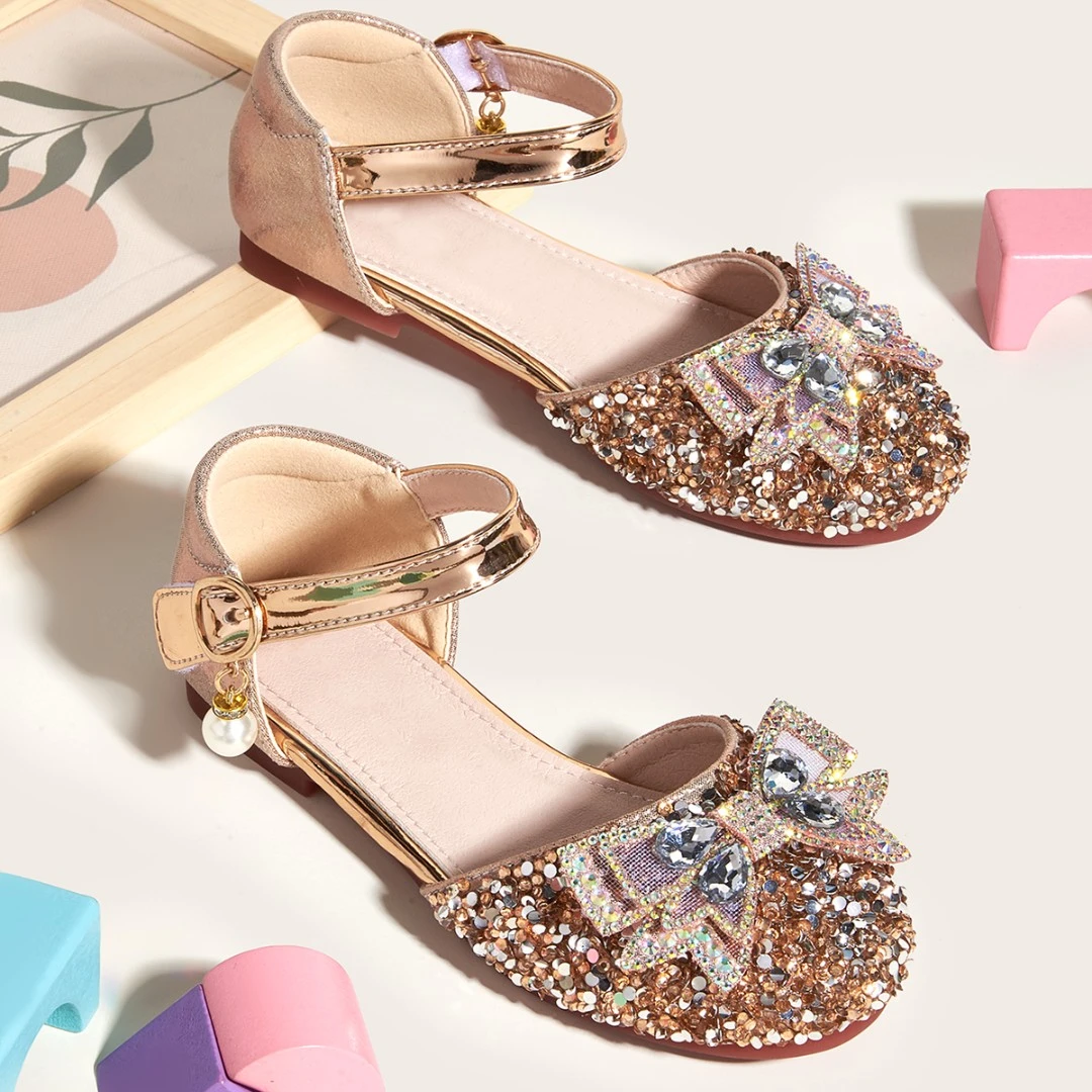 女童公主凉鞋2024夏季新款中大儿童中空软底防滑平底水晶鞋表演鞋