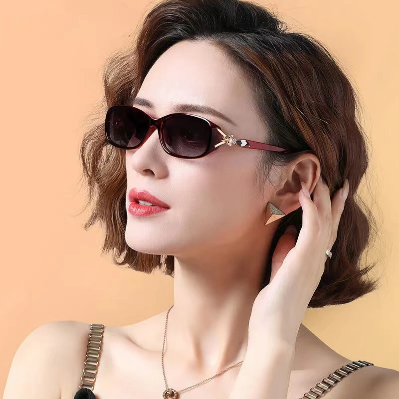 新款狐狸头防蓝光眼镜女时尚潮款中老年人女士高清防蓝光老花眼镜