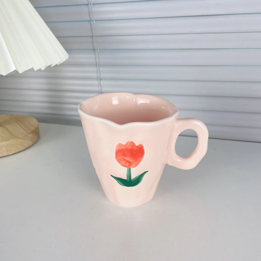 new 手捏一朵郁金香花杯，瑕疵不退换，接受再拍！